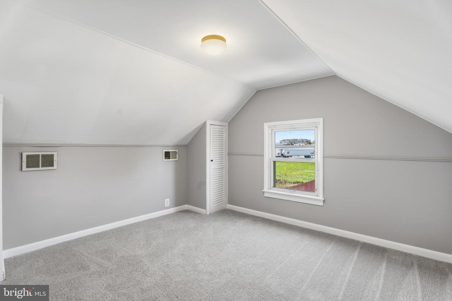 2606 Plainfield Road photo 21