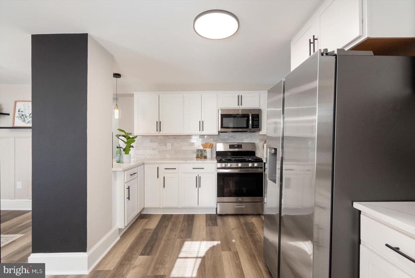 223 New Avenue photo 13