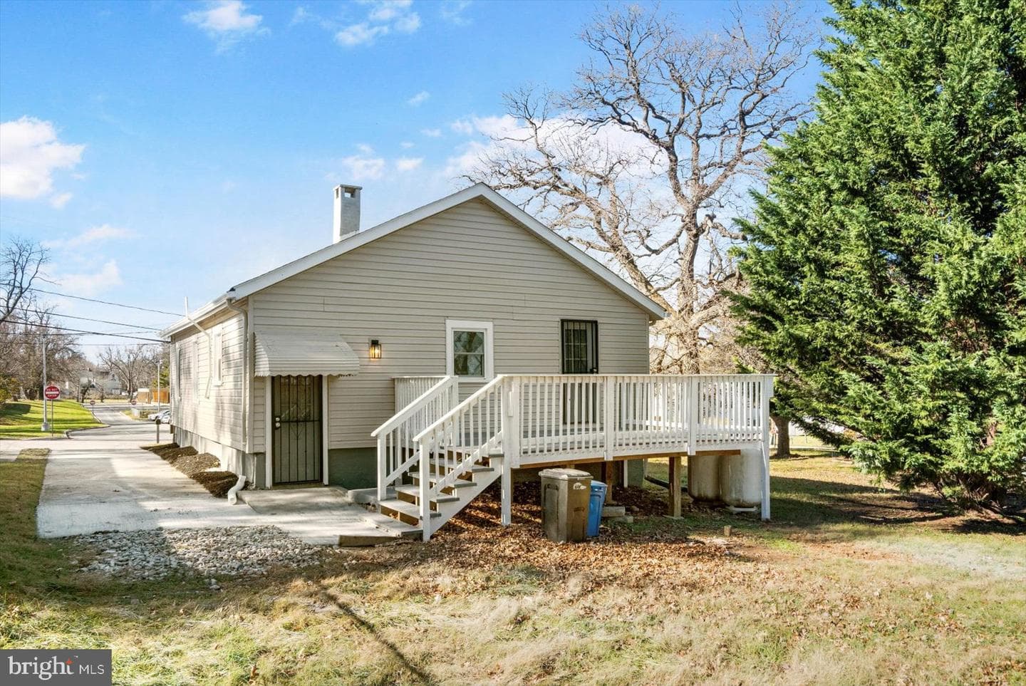 223 New Avenue photo 32