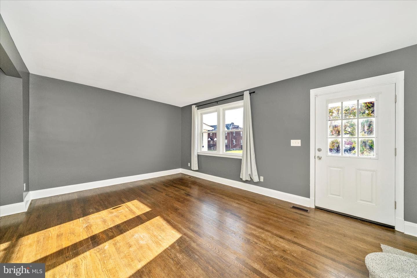 2493 Fairway photo 5