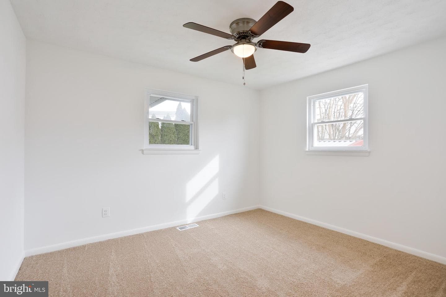 4122 Loch Lomond Drive photo 10
