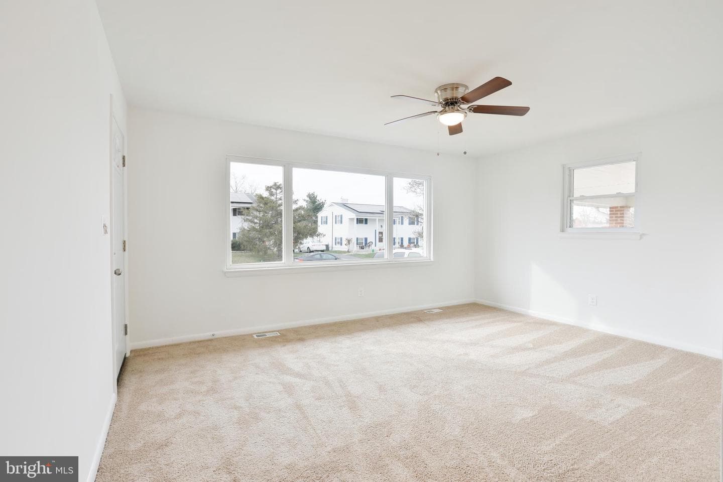 4122 Loch Lomond Drive photo 6