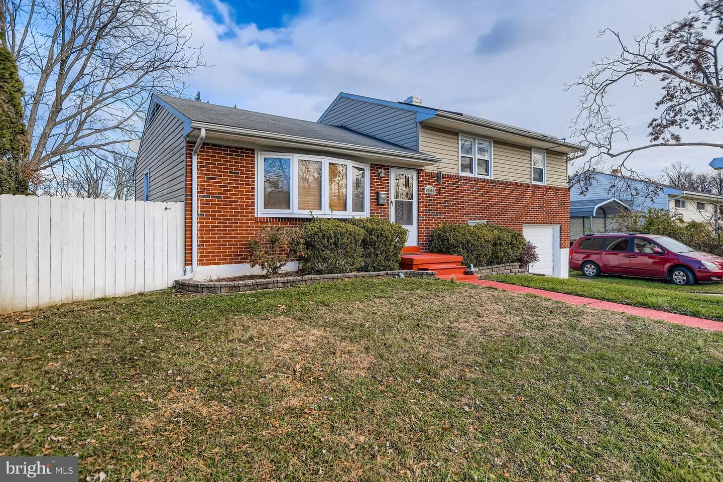 8504 Fieldway Drive photo 1