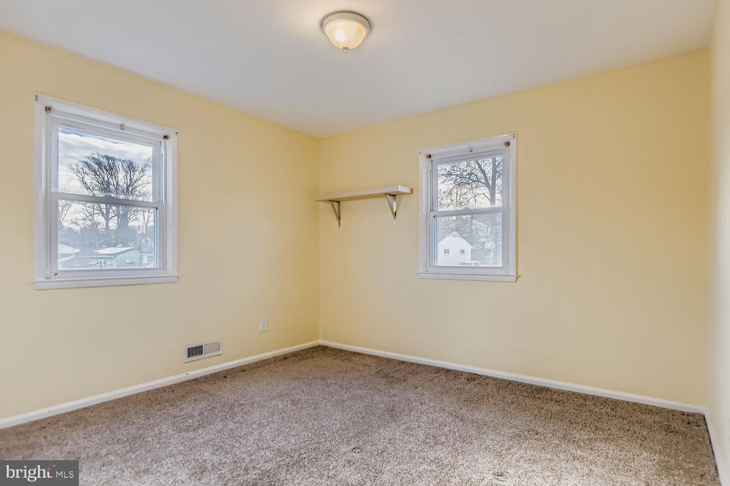 8504 Fieldway Drive photo 6