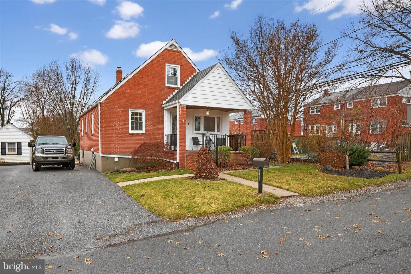 2301 Ellen Avenue photo 2