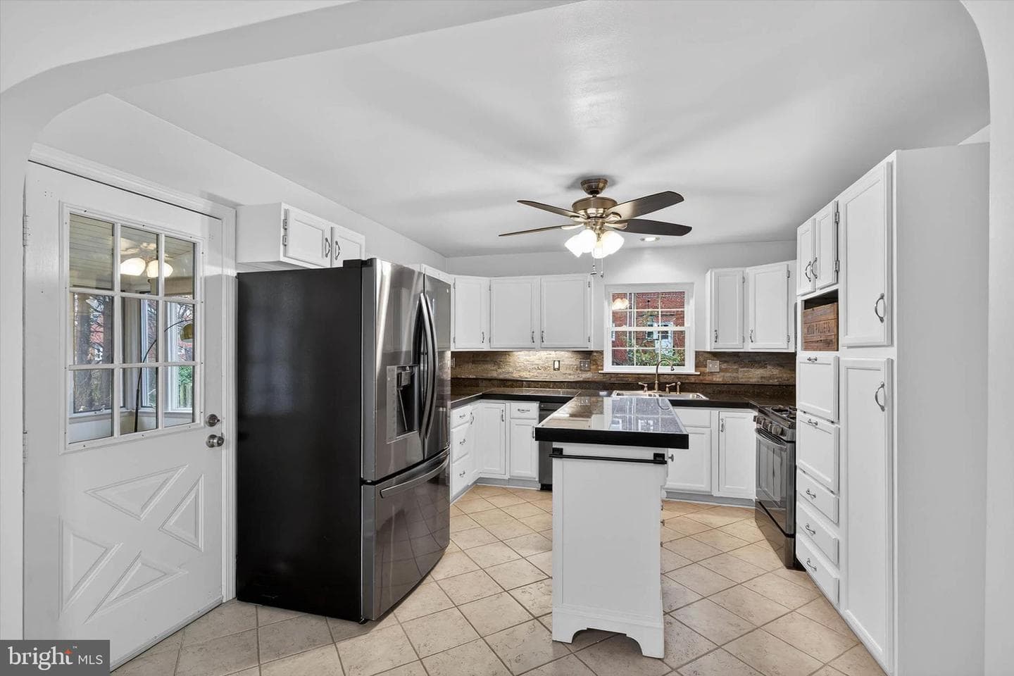 2301 Ellen Avenue photo 8