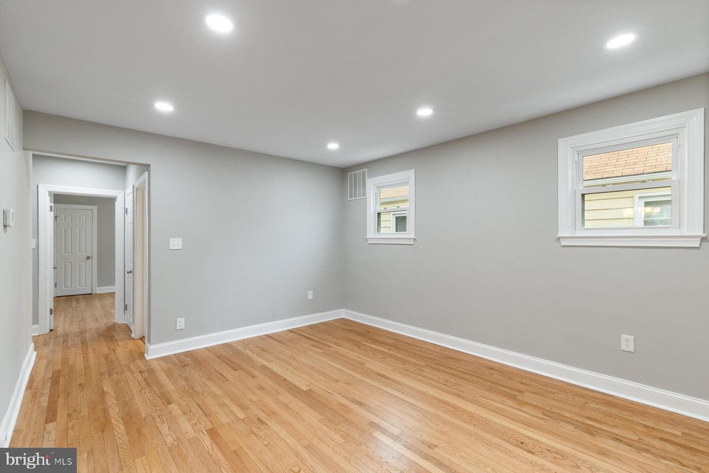 2723 Glendale Road photo 7