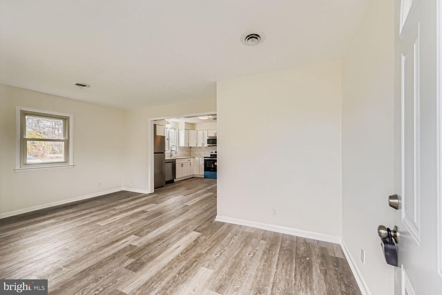 2542 Sycamore Avenue photo 5