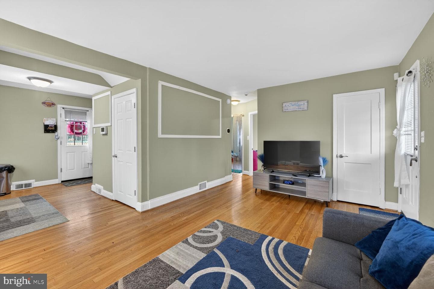 3525 Essex Road photo 7