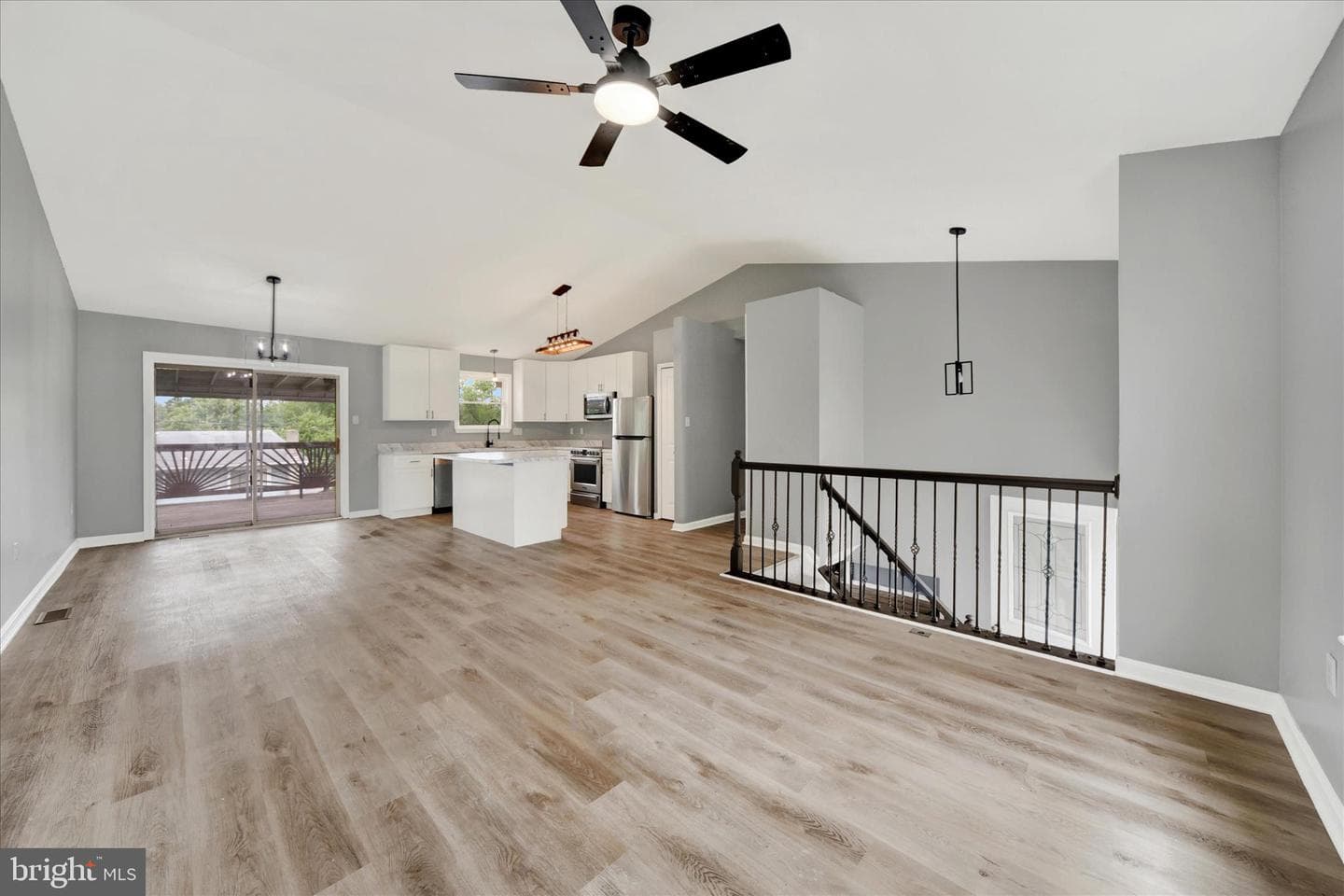 8 Rocky Lane photo 3
