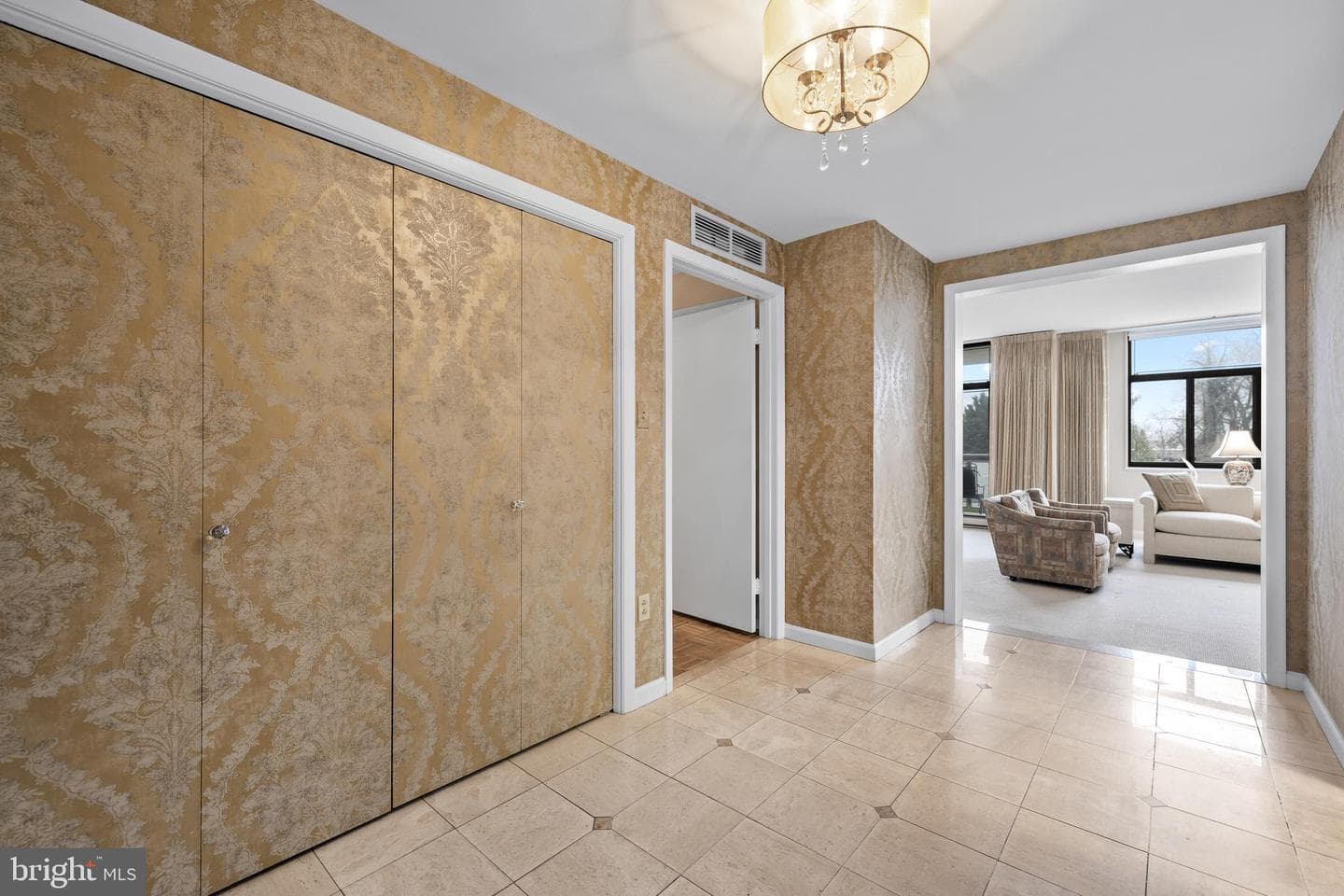 1 Slade Avenue #304 photo 10