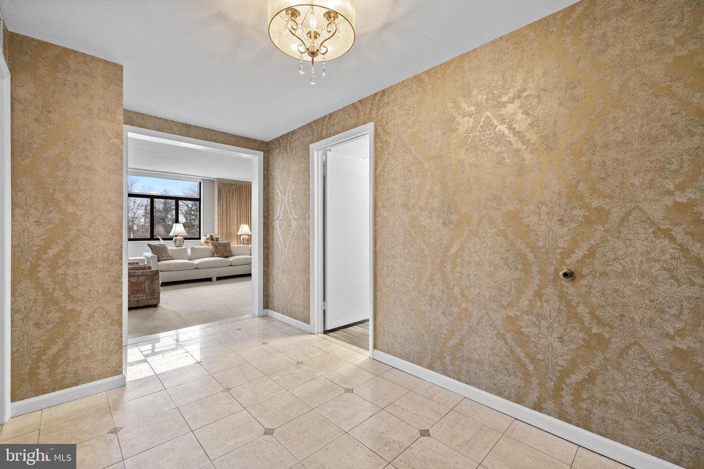 1 Slade Avenue #304 photo 11