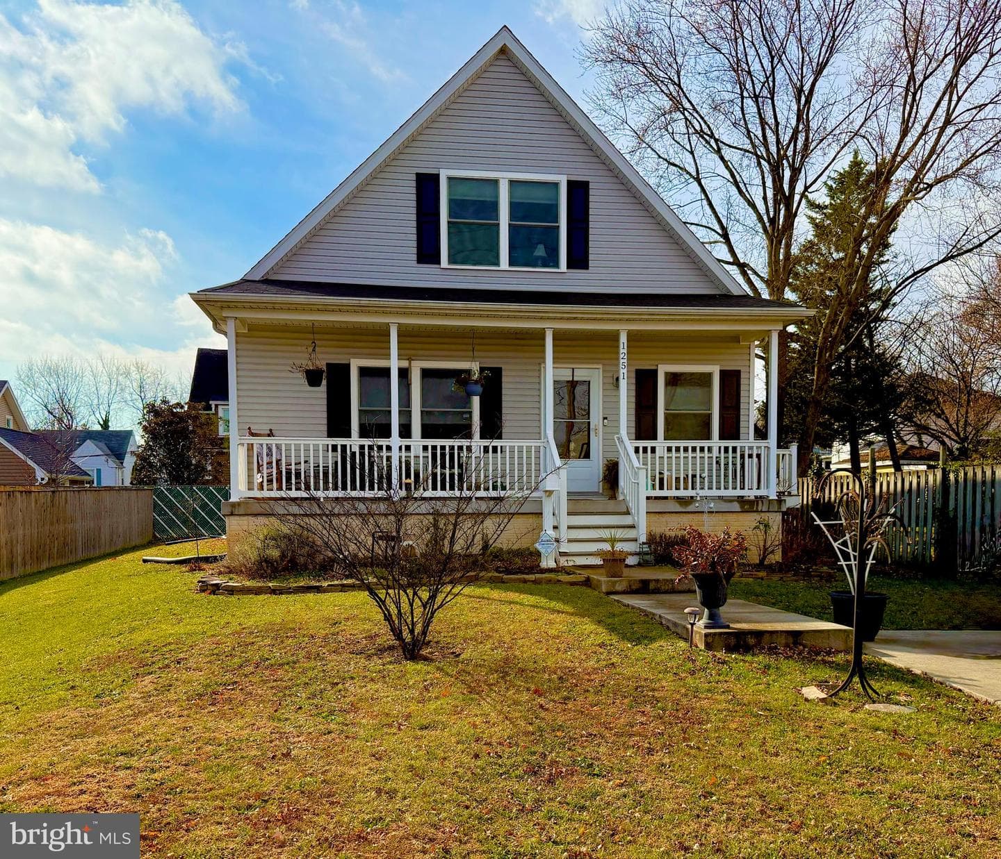 1251 Linden Avenue photo 1
