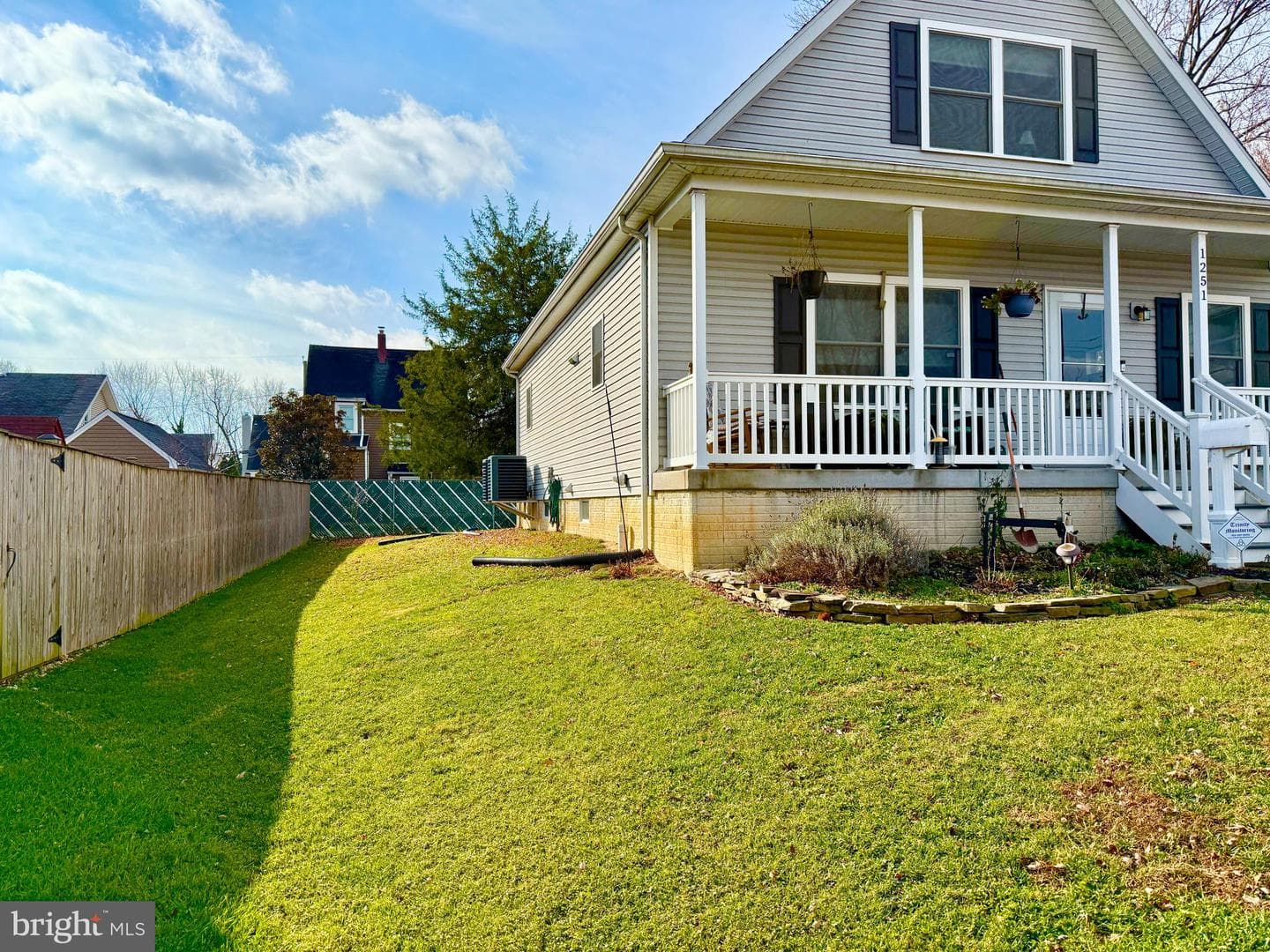 1251 Linden Avenue photo 36