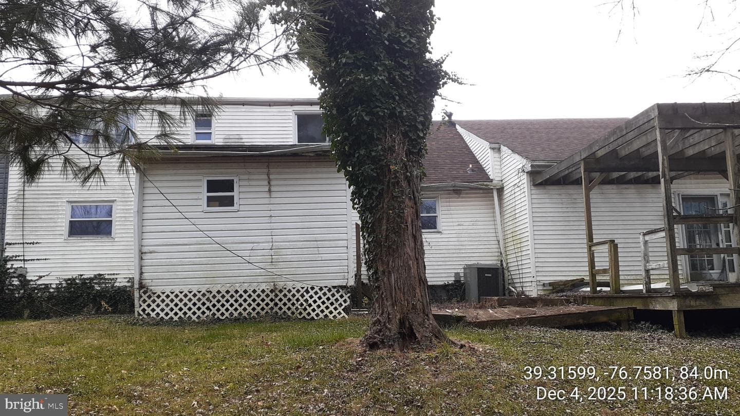 7104 Iverson Court photo 9