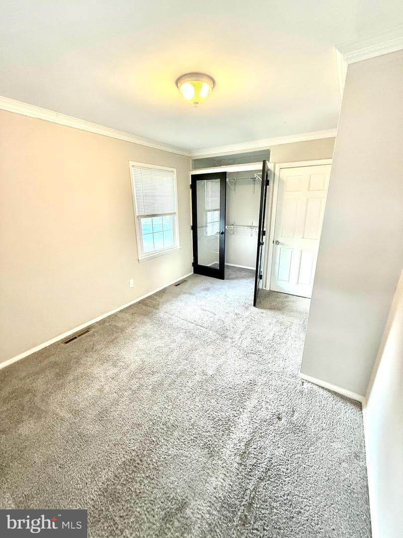 1215 Kent photo 13