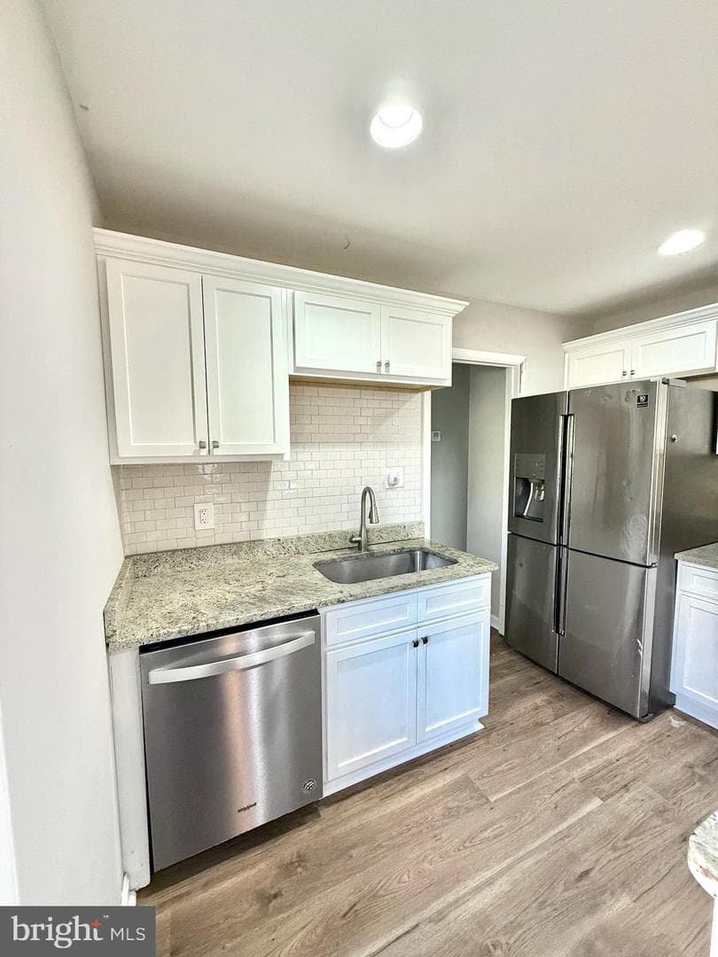 1215 Kent photo 7