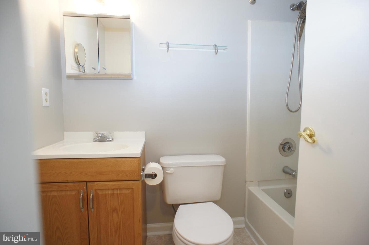 1100 Lisadale Circle #1a photo 12