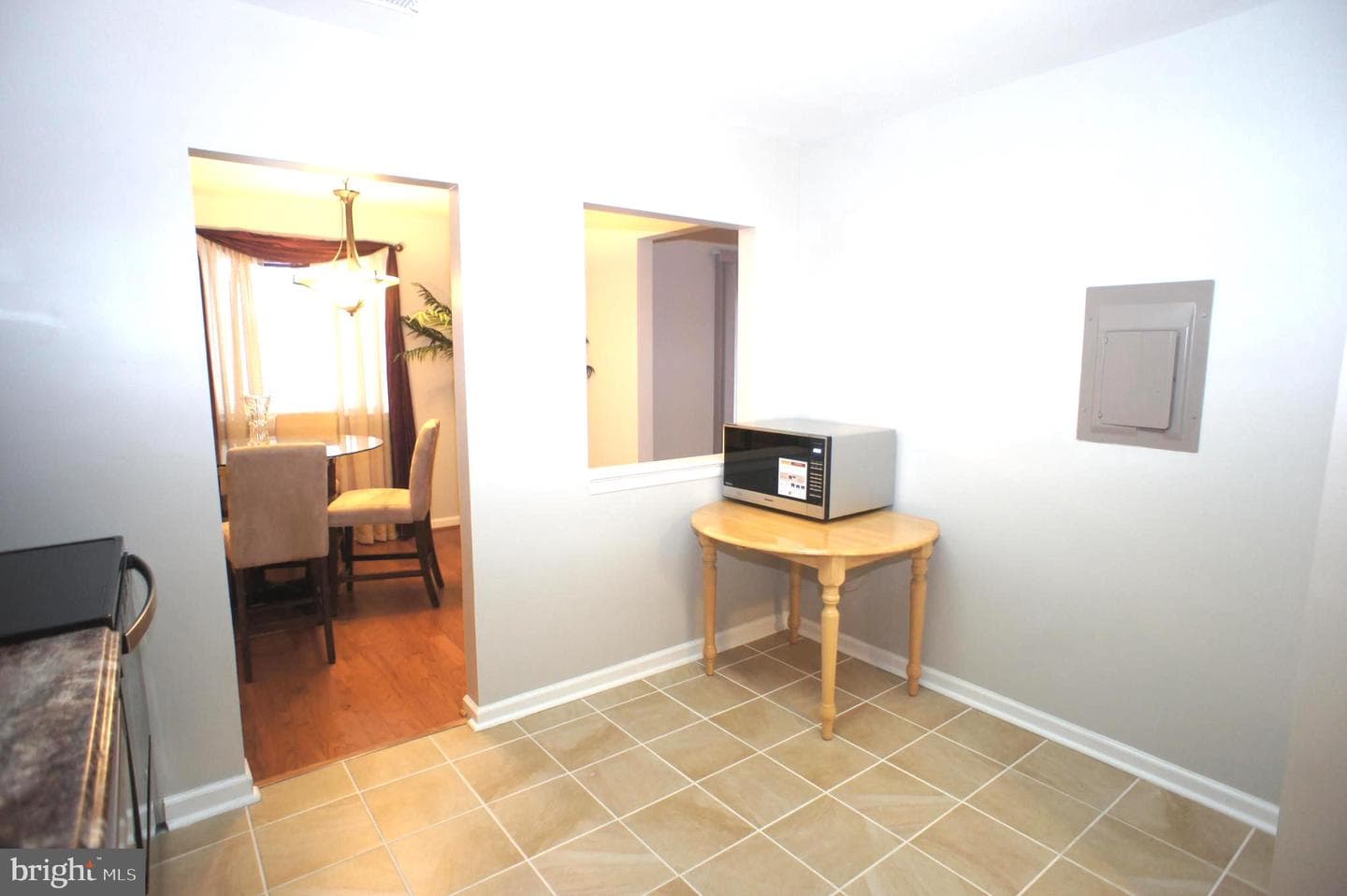 1100 Lisadale Circle #1a photo 4