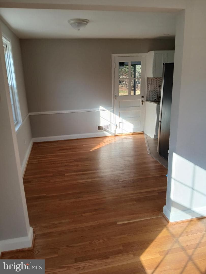 3814 Lochearn Drive photo 2