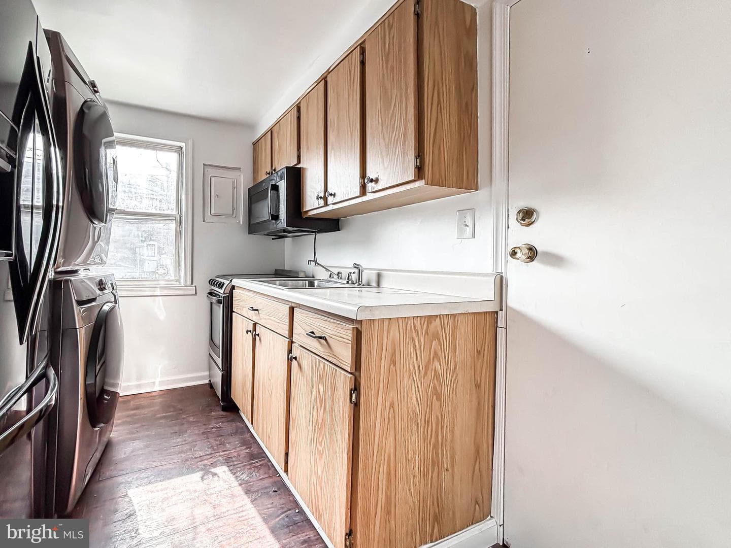 414 Avondale Road photo 13