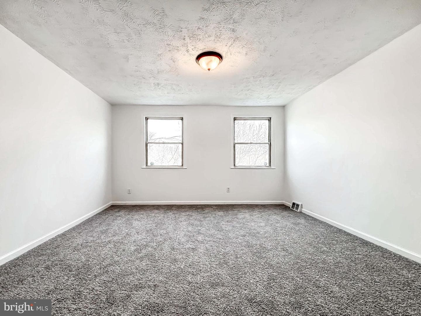 414 Avondale Road photo 24
