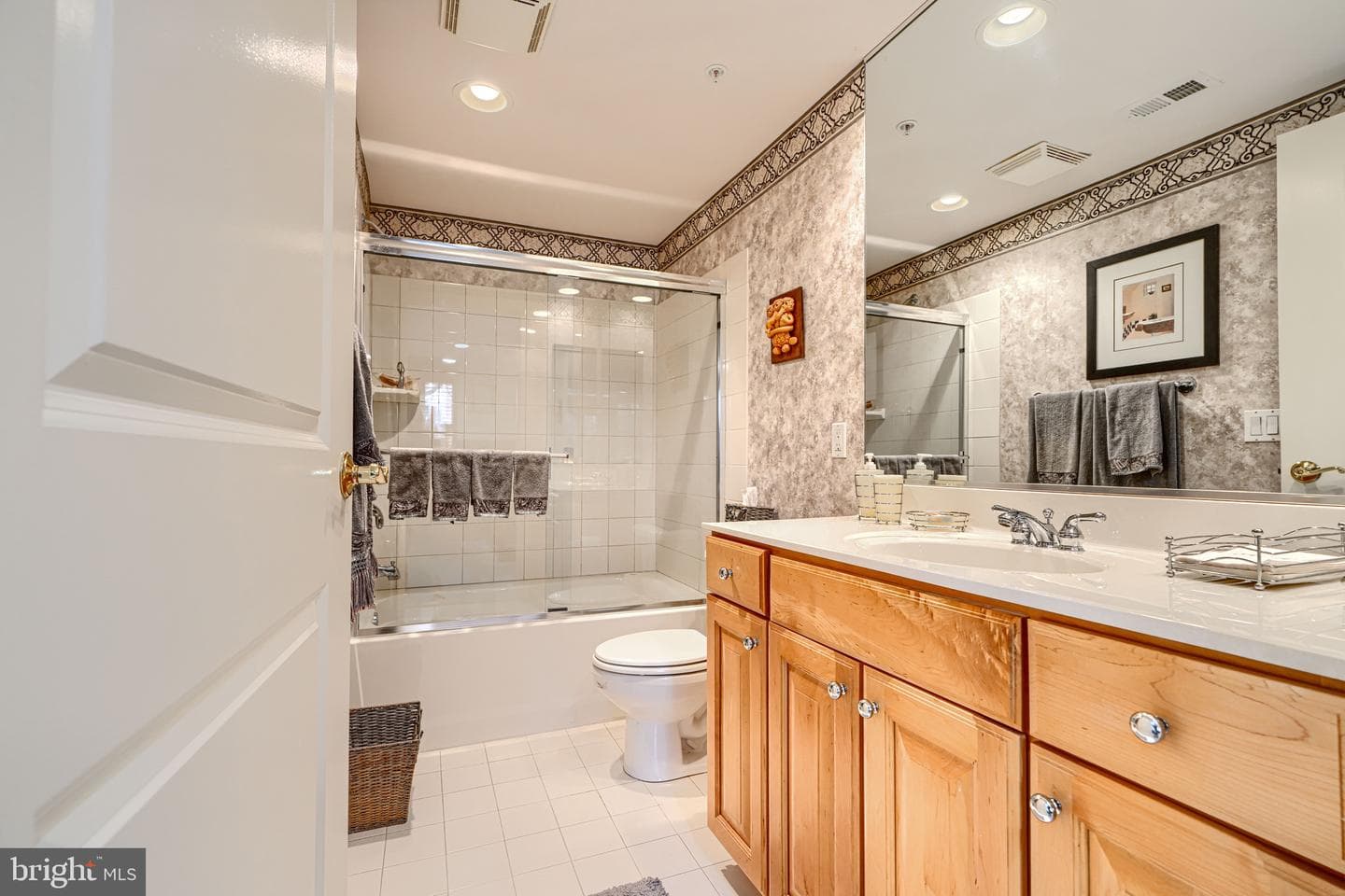8002 Brynmor Court #104 photo 42