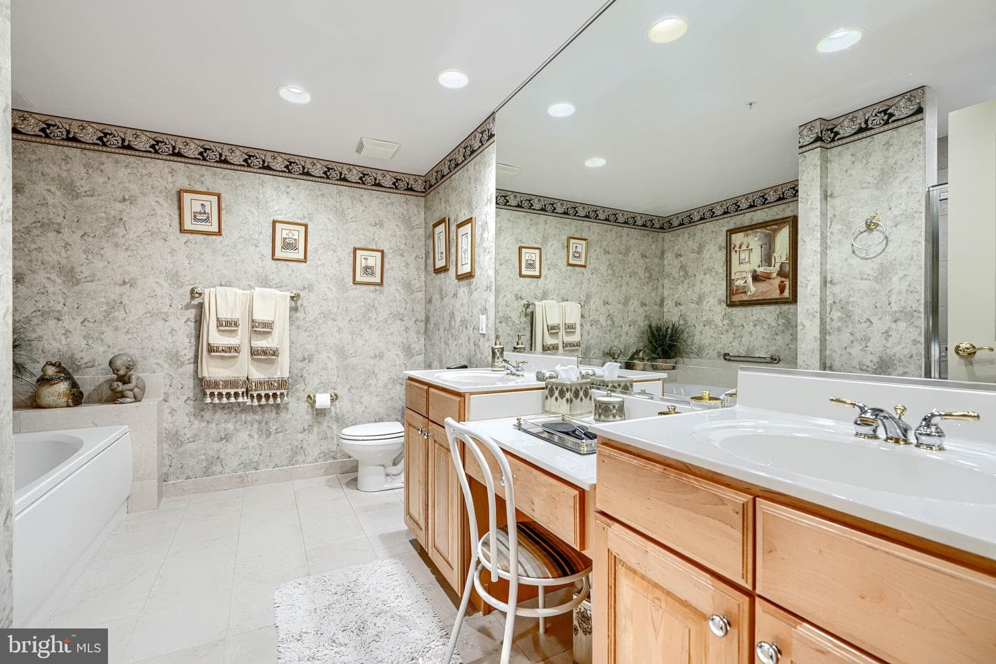8002 Brynmor Court #104 photo 51
