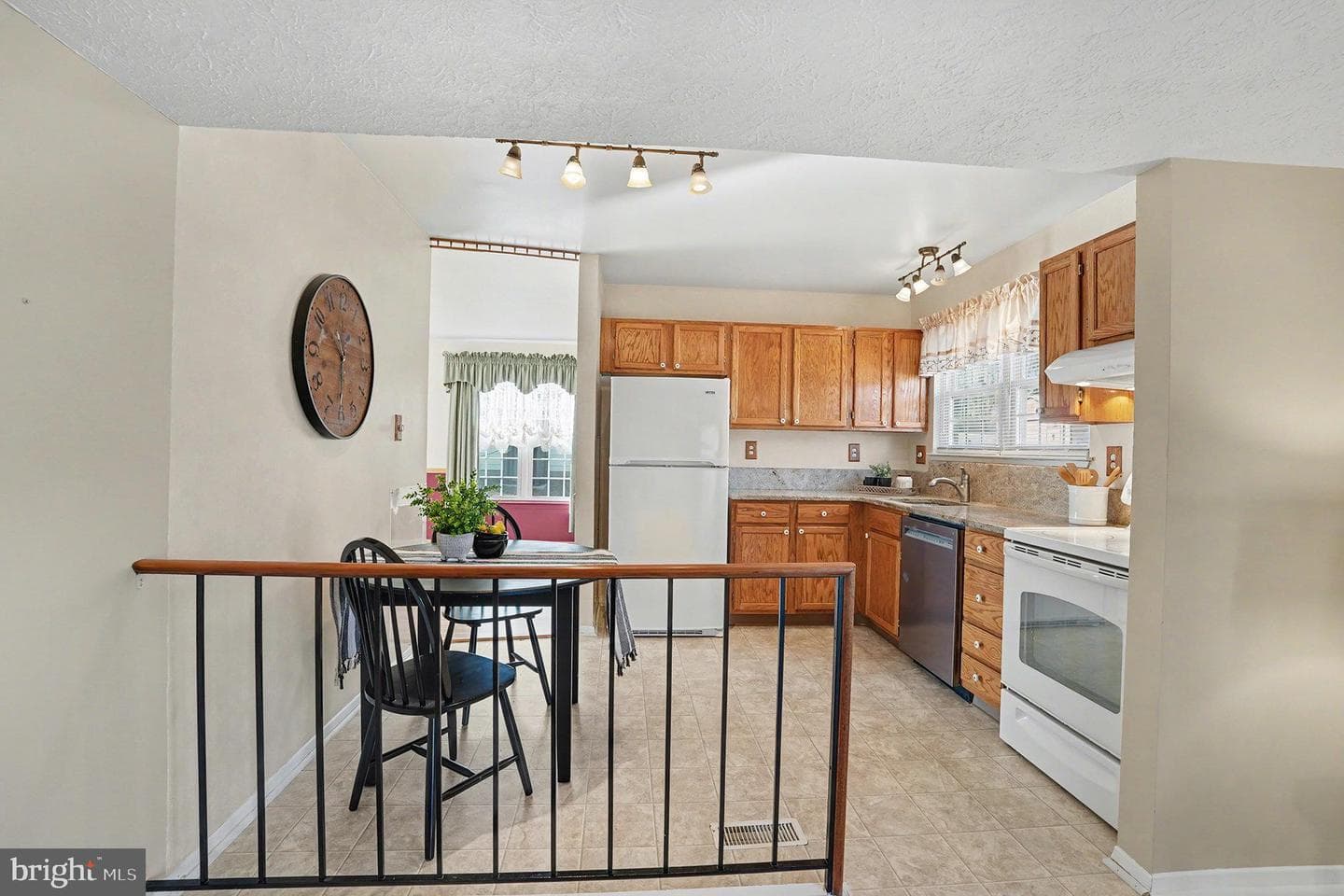 7114 Oliver Beach Road photo 13