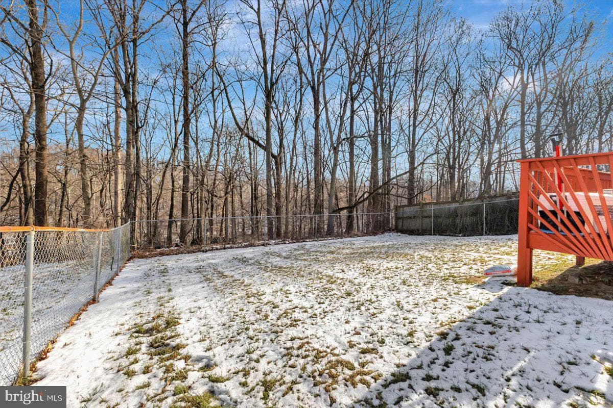 6677 Spring Mill photo 19