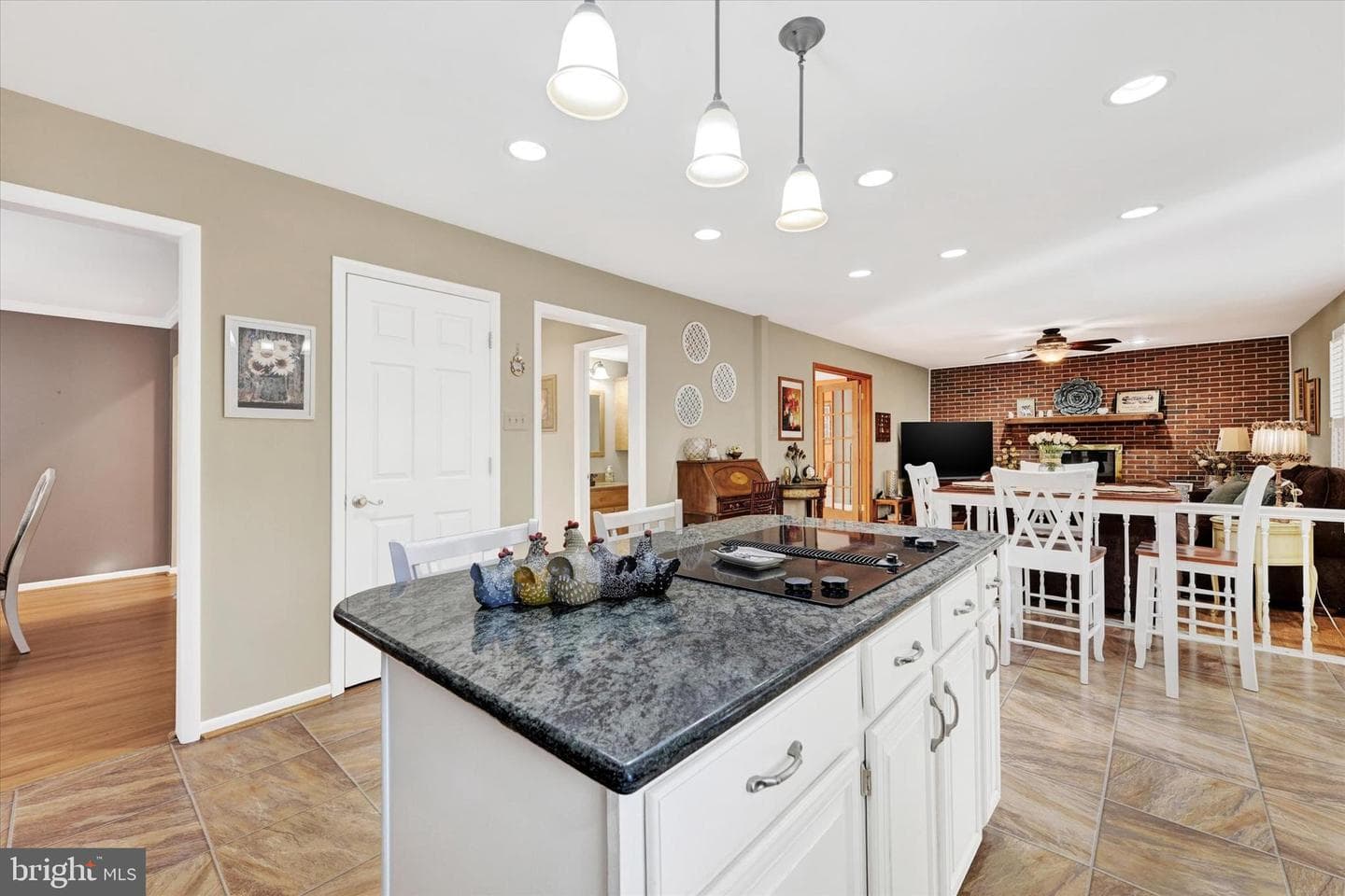 12204 Woodelves Drive photo 10