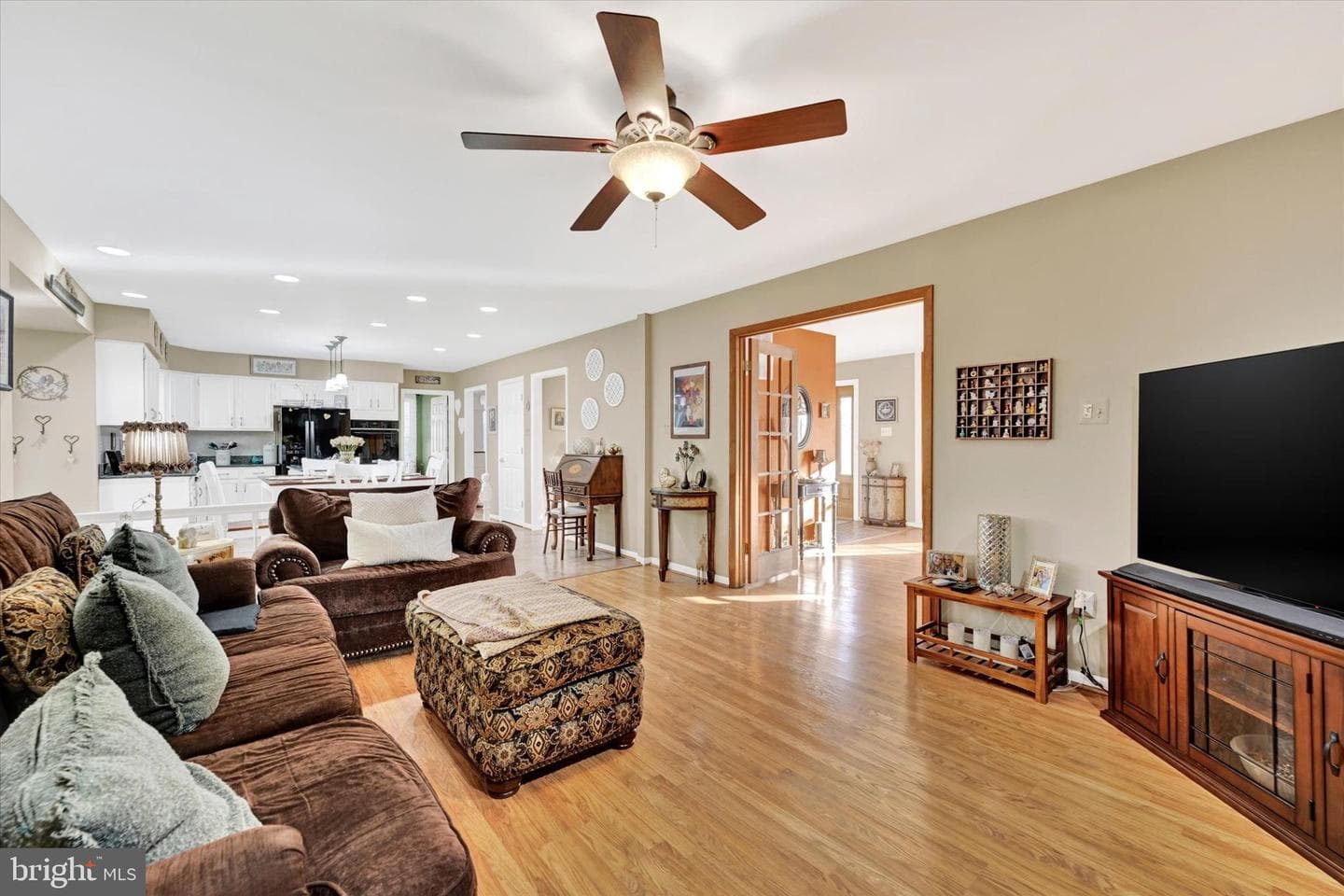 12204 Woodelves Drive photo 6