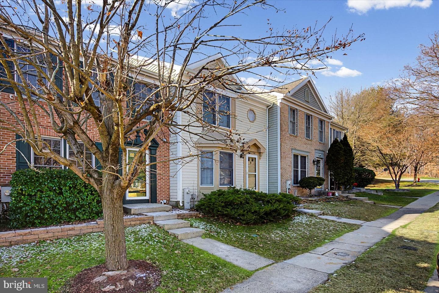 8292 Berryfield Drive photo 4
