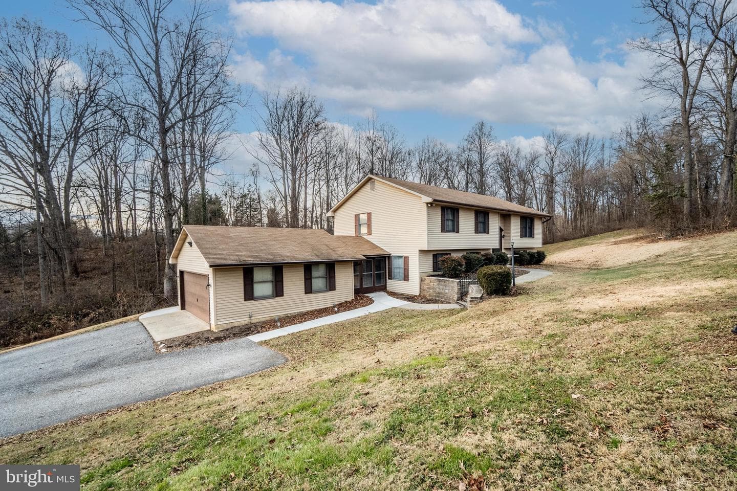 4400 Powells Run Road photo 3