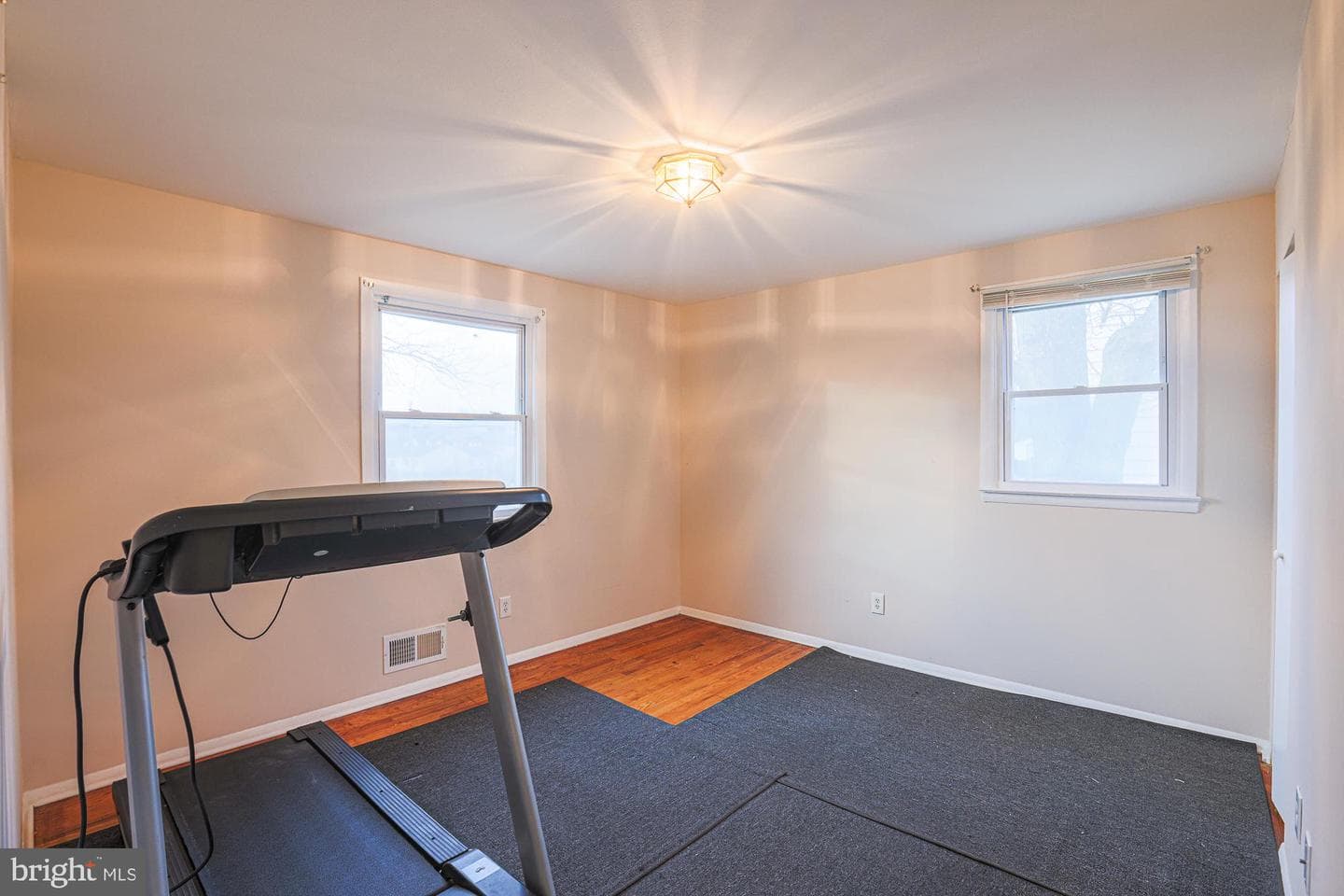 114 Glyndon Drive photo 33