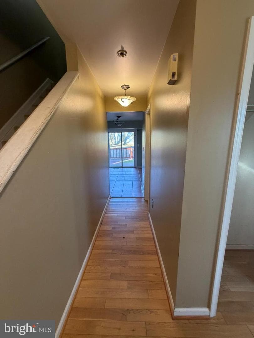 9404 Horn Avenue photo 2