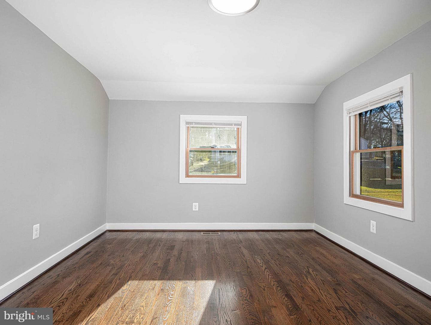7924 Oakdale Avenue photo 17