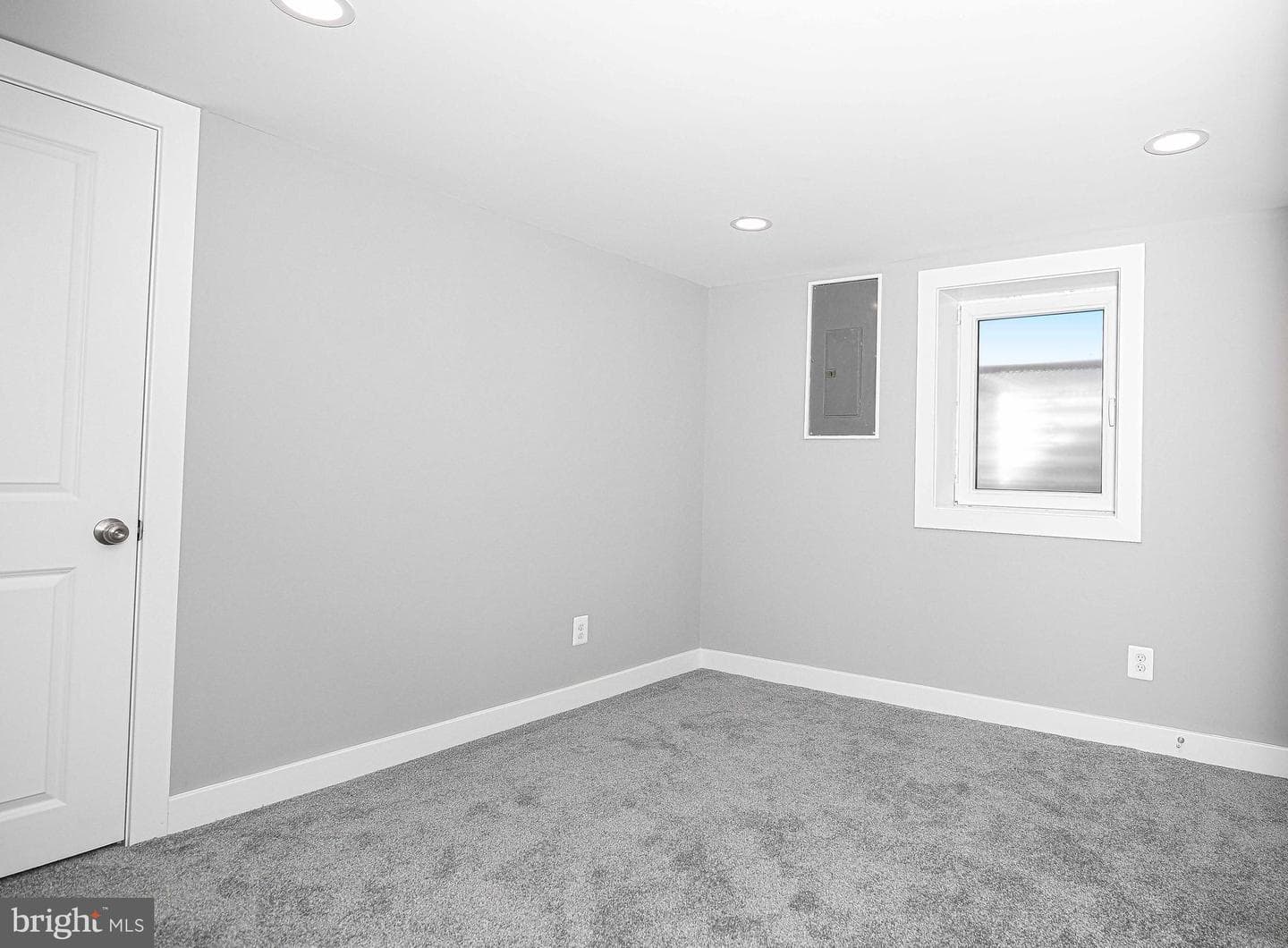 7924 Oakdale Avenue photo 28