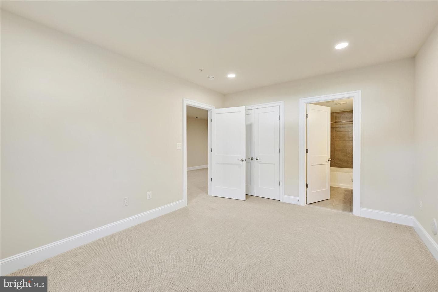 146 Villabrook Way photo 47