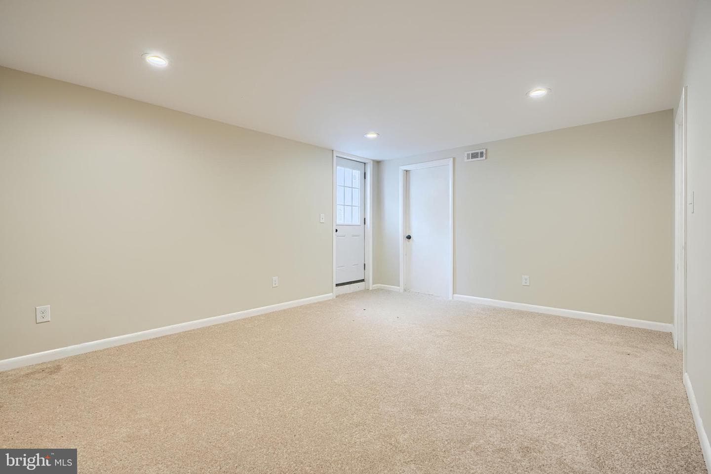 140 E Timonium Road photo 38
