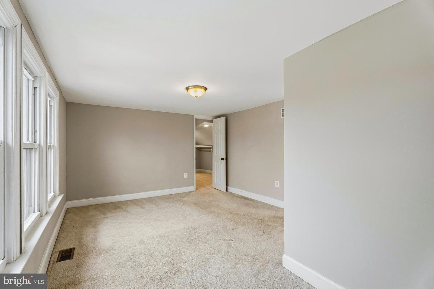 8000 Oakleigh Road photo 24