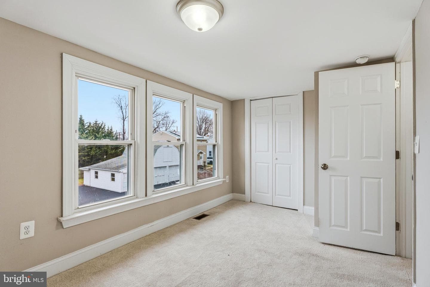 8000 Oakleigh Road photo 27