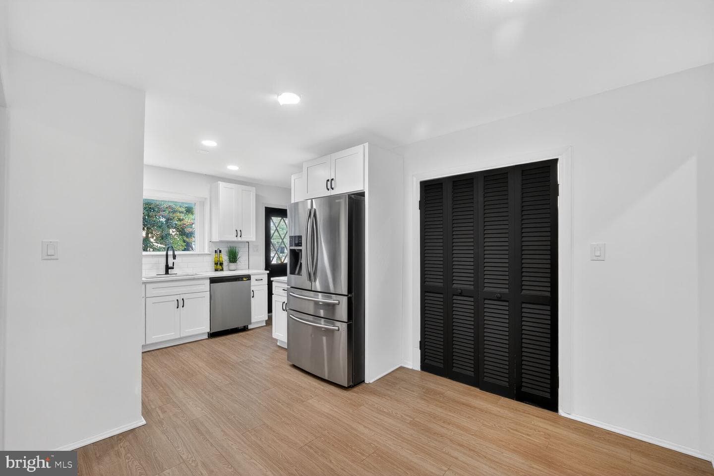 3827 Rayton Road photo 26