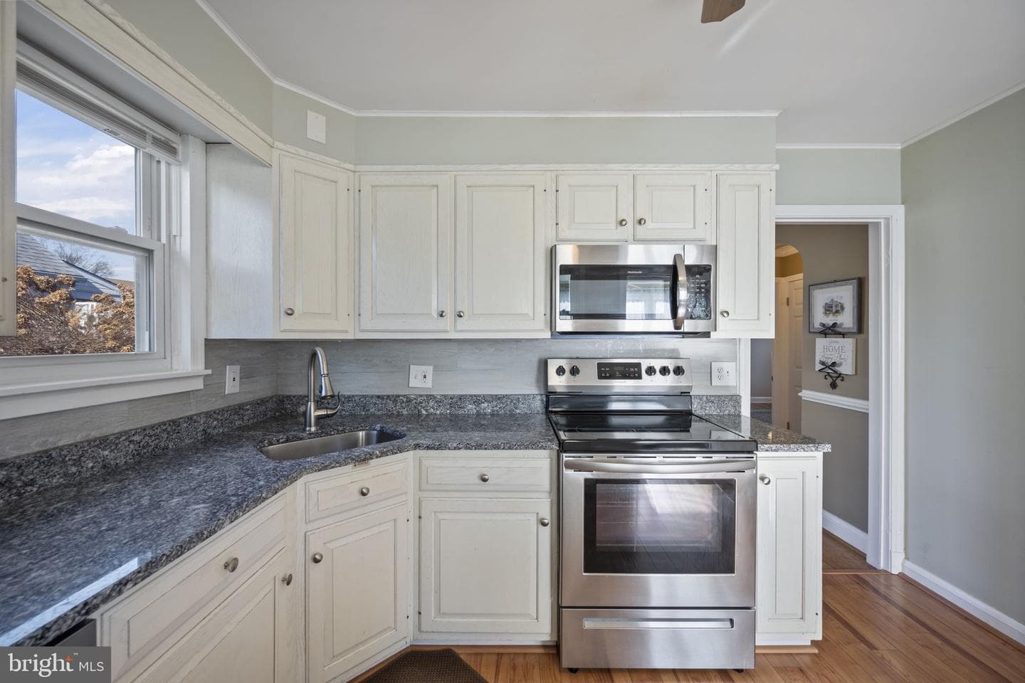 3317 Woodside Avenue photo 11