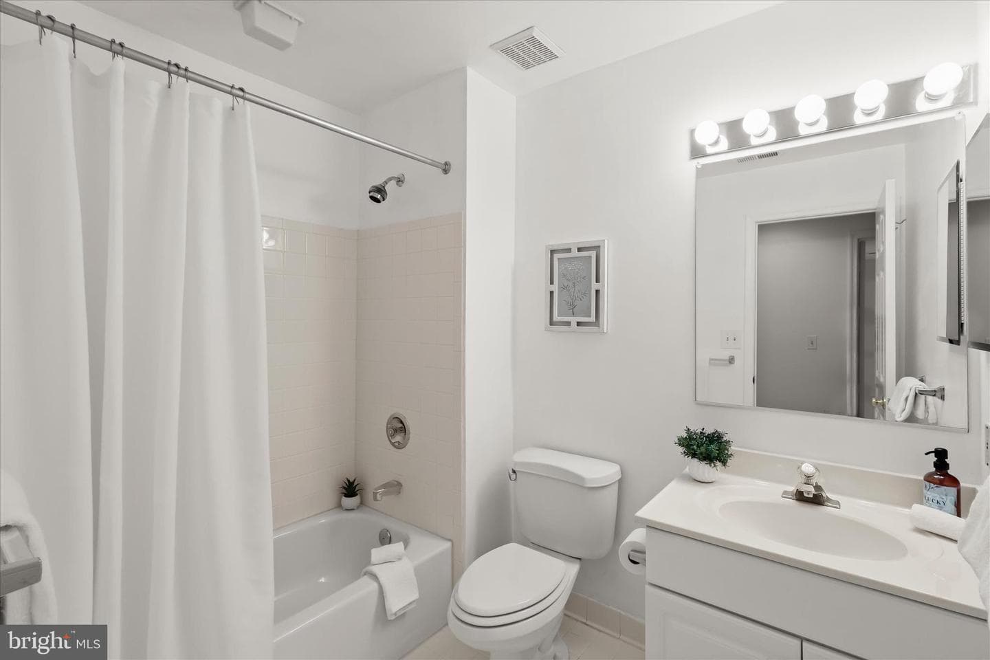 413 Rockfleet Road Road #201 photo 34