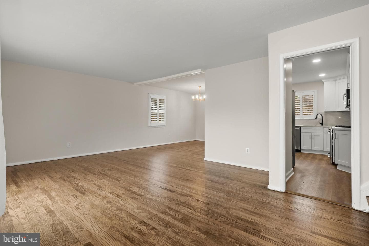 132 Warwick Drive photo 11