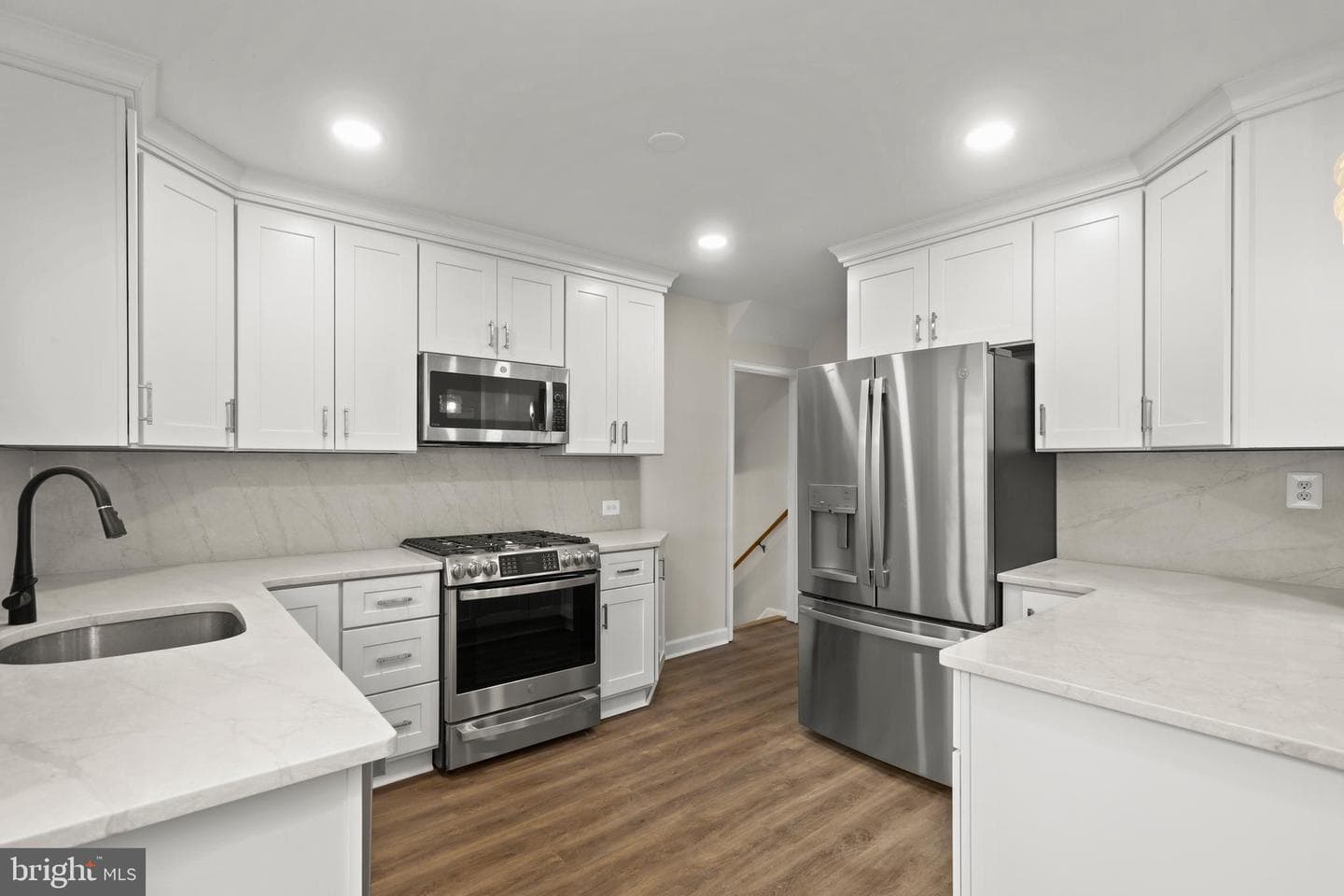 132 Warwick Drive photo 22
