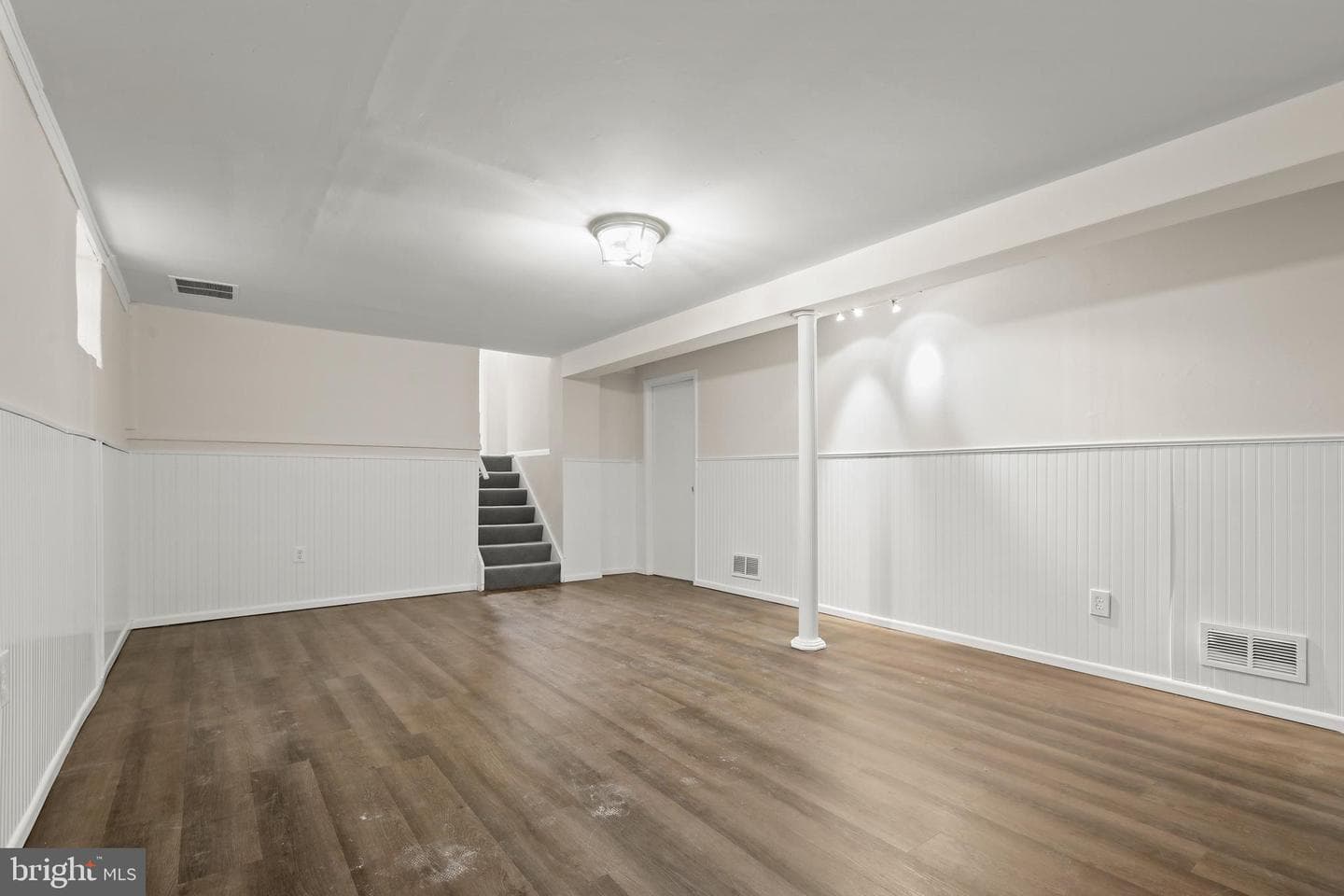 132 Warwick Drive photo 48