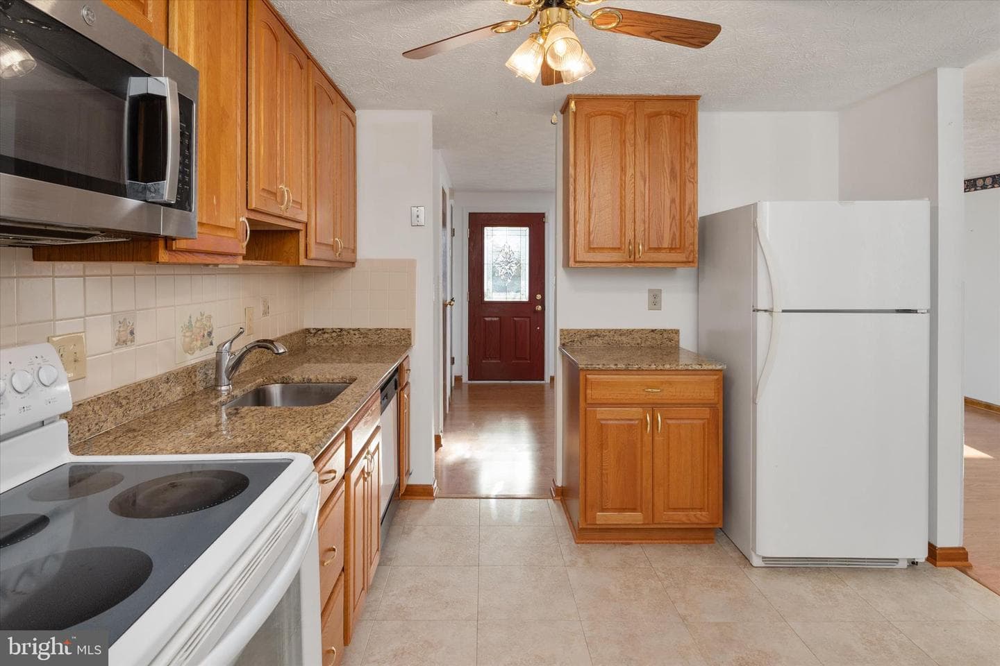 226 Compass Road photo 12