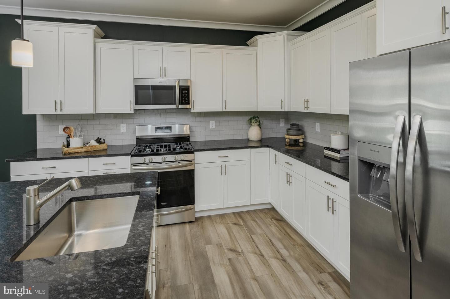186 Kelly Way photo 4